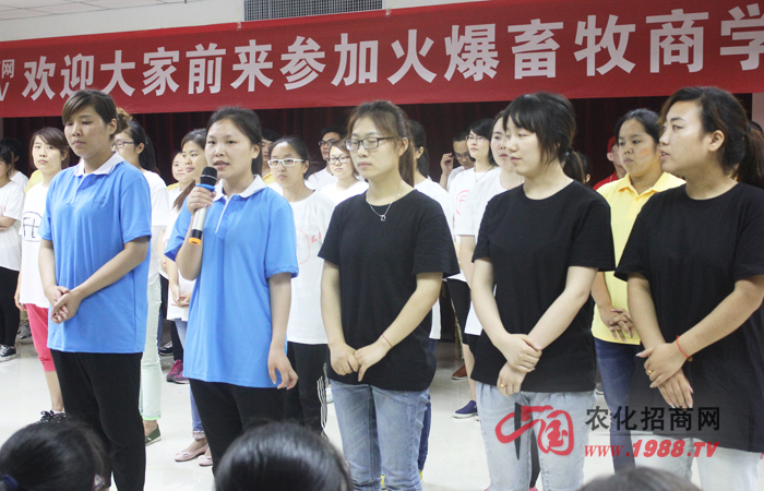 為期兩天一晚的團隊凝聚力訓(xùn)練營拉開了帷幕,很幸運也很感激能參加這次培訓(xùn),雖然在以往也參加過類似的培訓(xùn),但是每一次的培訓(xùn)都會帶來不一樣的感覺和感受