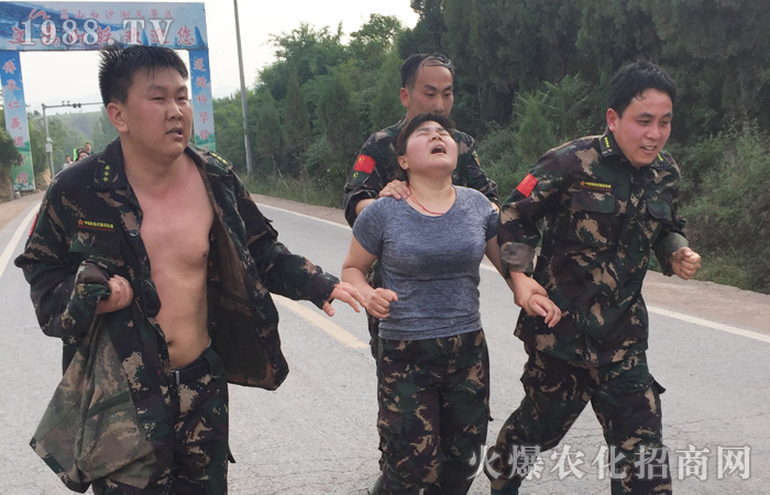 磨不磷,涅不緇,突破自我走向無名!