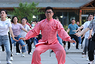 (ni)޻(qing)չL(fng)ɣ